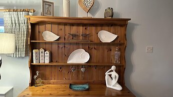 Welcoming 2 Bed Charming Self Catering Cottage