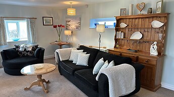Welcoming 2 Bed Charming Self Catering Cottage