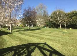 Welcoming 2 Bed Charming Self Catering Cottage