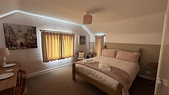 Welcoming 2 Bed Charming Self Catering Cottage