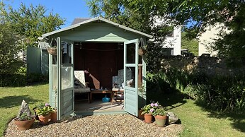 Welcoming 2 Bed Charming Self Catering Cottage