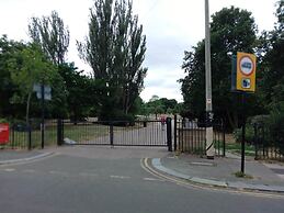 Charming 2-bed Apartment in London