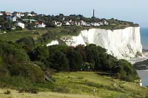 2 Bed Chalet, St Margaret's at Cliffe, South Coast