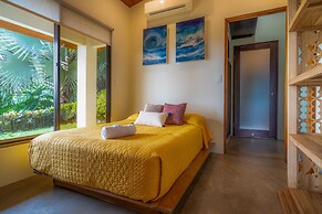 Luxury Jungle Haven Ocean View Infinity Pool