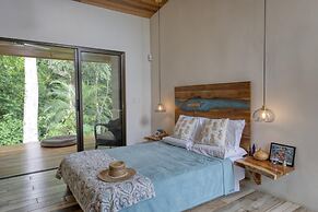 Luxury Jungle Haven Ocean View Infinity Pool