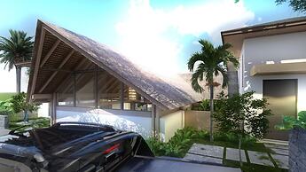 Luxury Jungle Haven Ocean View Infinity Pool