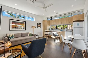 4Square Complex (92961672)