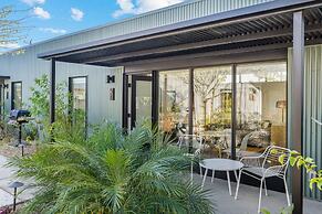 4Square Complex (92961672)