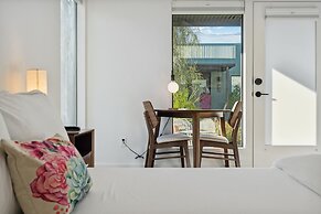 4Square Complex (92961672)