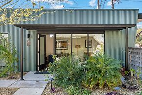 4Square Complex (92961672)