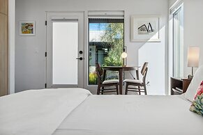 4Square Complex (92961672)