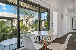 4Square Complex (92961672)