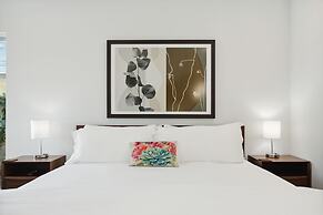 4Square Complex (92961672)