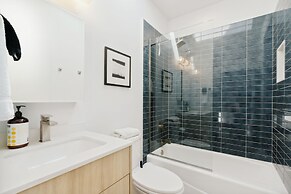 4Square Complex (92961672)