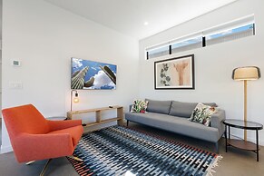 4Square Complex (92961672)