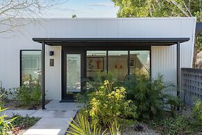 4Square Complex (92961672)