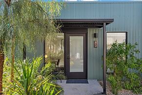 4Square Complex (92961672)