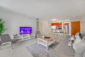 Wonderful 3BR Condo at Brickell