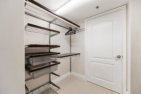 Wonderful 3BR Condo at Brickell