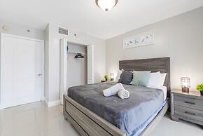 Wonderful 3BR Condo at Brickell