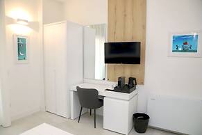 Lo Studio di viale Lo Re Camere & Caffè