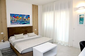 Lo Studio di viale Lo Re Camere & Caffè