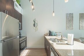 1 BR Loft Views King Beds Shop Dine 4053