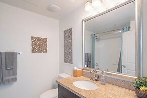 1 BR Loft Views King Beds Shop Dine 4053