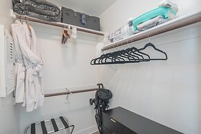 1 BR Loft Views King Beds Shop Dine 4053