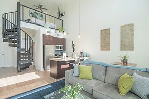 1 BR Loft Views King Beds Shop Dine 4053