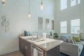 1 BR Loft Views King Beds Shop Dine 4053