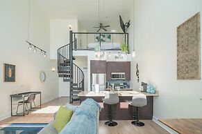 1 BR Loft Views King Beds Shop Dine 4053