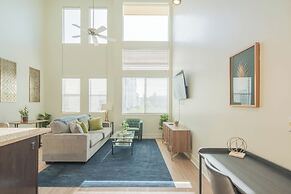 1 BR Loft Views King Beds Shop Dine 4053