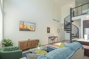 1 BR Loft Views King Beds Shop Dine 4053