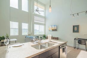 1 BR Loft Views King Beds Shop Dine 4053