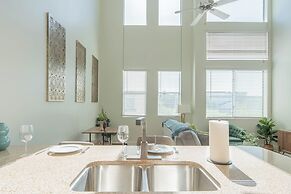 1 BR Loft Views King Beds Shop Dine 4053