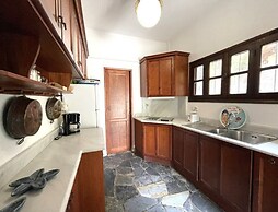 Spacious Maisonette on the 