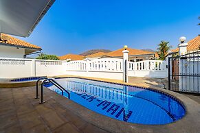 Private 4 Bedroom Pool Villa - NG411
