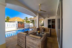 Private 4 Bedroom Pool Villa - NG411