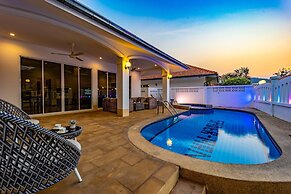 Private 4 Bedroom Pool Villa - NG411