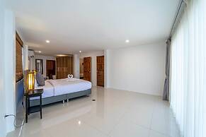 Private 4 Bedroom Pool Villa - NG411