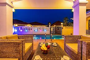 Private 4 Bedroom Pool Villa - NG411