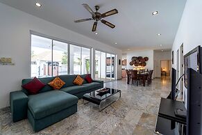 Private 4 Bedroom Pool Villa - NG411