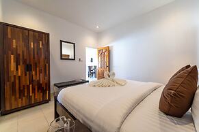 Private 4 Bedroom Pool Villa - NG411