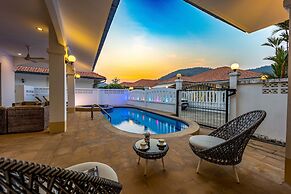 Private 4 Bedroom Pool Villa - NG411