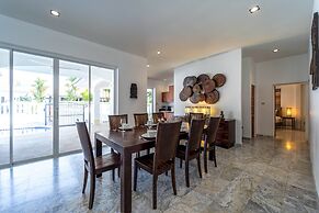 Private 4 Bedroom Pool Villa - NG411