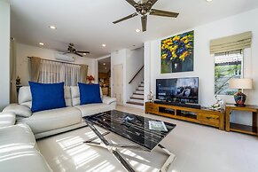 3 Bed Pool Villa in Great Location - STV