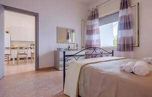 Villa Diamante Torre Lapillo With Air Conditioning, Parking And Wi-fi