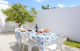 Villa Diamante Torre Lapillo With Air Conditioning, Parking And Wi-fi