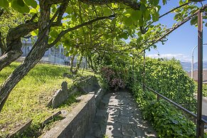 Easy Panorama Apartment Stresa Hill